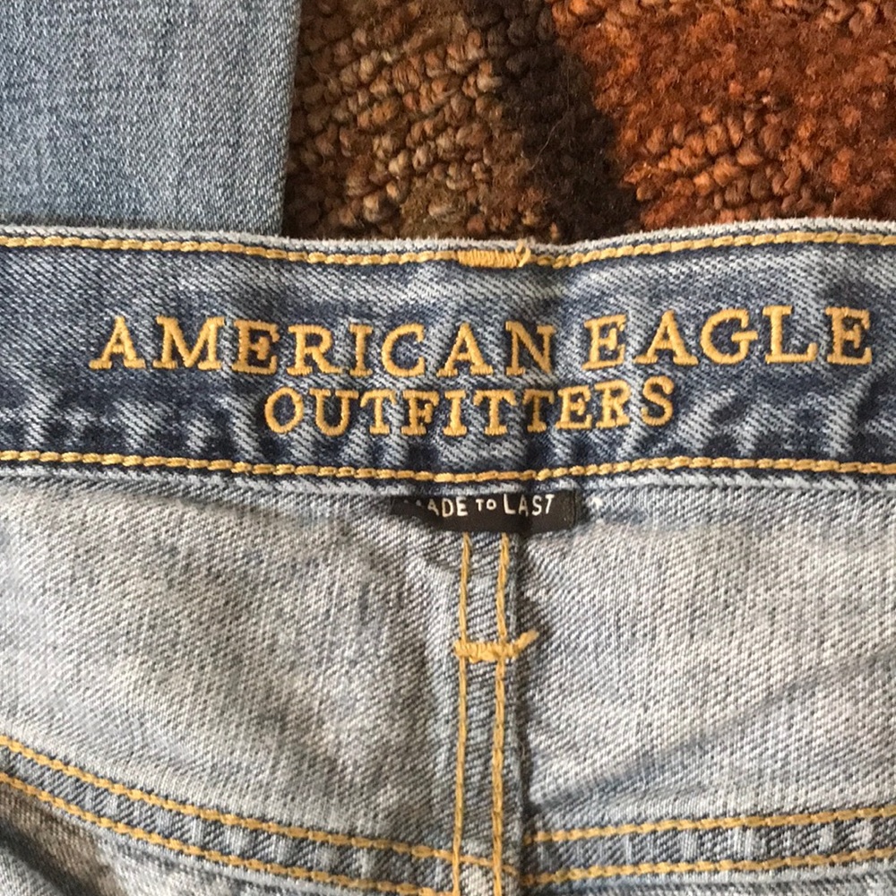 American Eagle outfitters Mens blue jeans